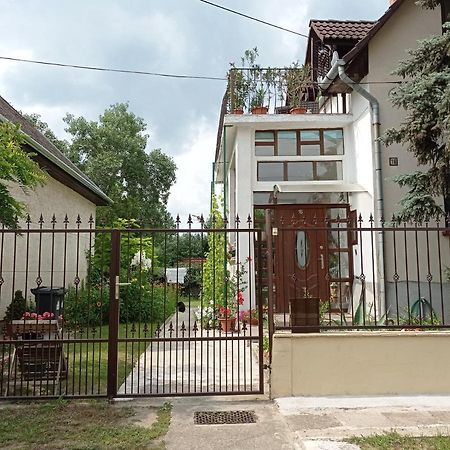 Toserdo Lakitelek Exterior foto